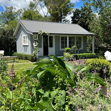 Gardeners' Cottage Matangi エクステリア 写真