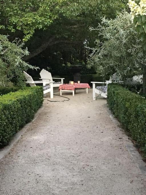 Gardeners' Cottage Matangi エクステリア 写真